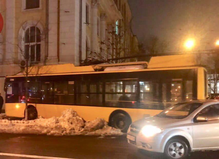 Авария троллейбус
