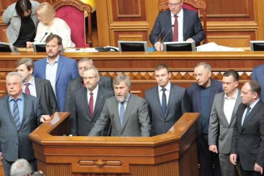 «Оппозиционный блок» заблокировал подписание языкового закона