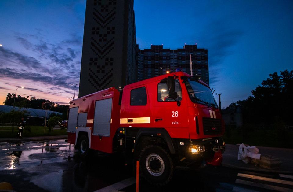 пожарный автомобиль