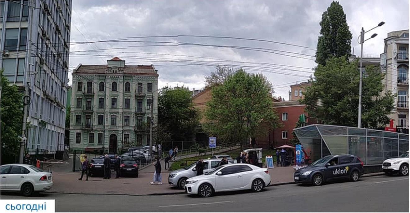ул. Эспланадная, реклама