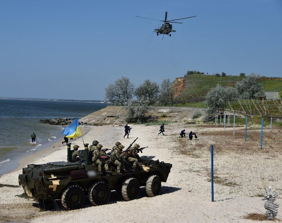 военные