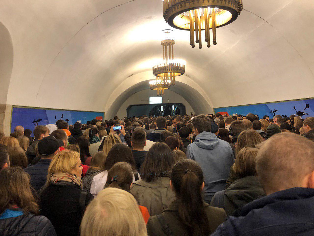 Станции метро «Майдан Незалежности» и «Палац спорту» закрыты