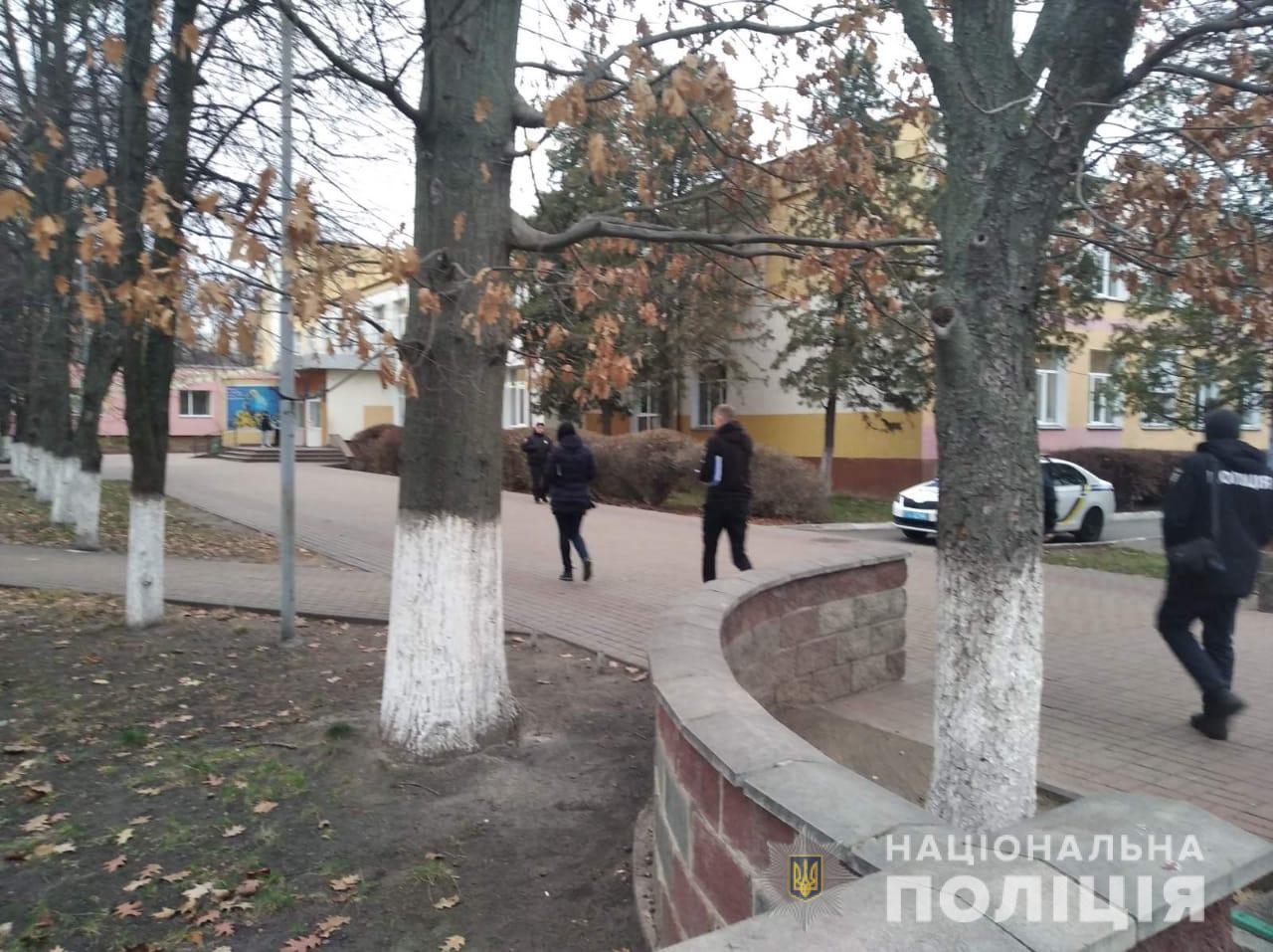 В Буче двое девятиклассников во время ссоры распылили в школе газ