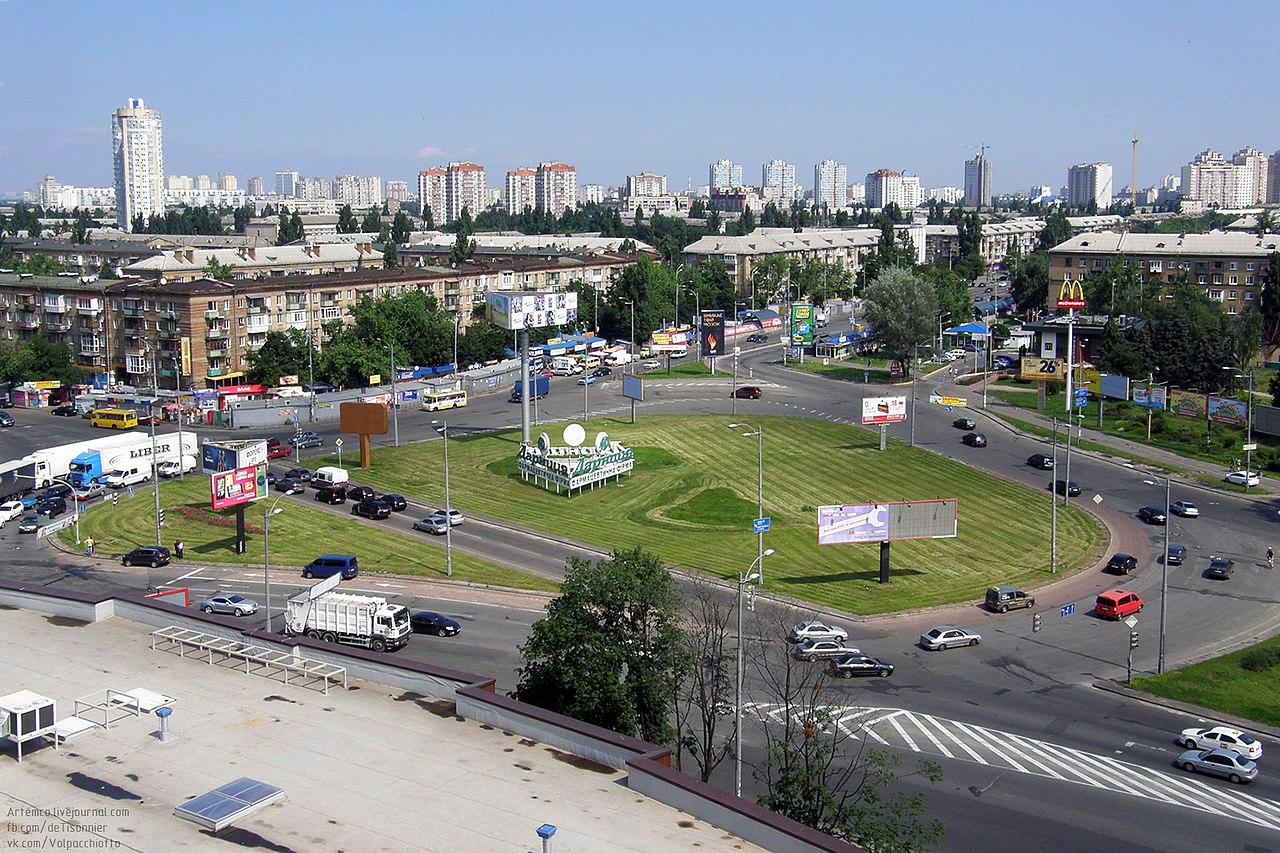 дарницкая площадь