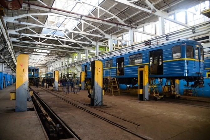 ремонт вагону метро