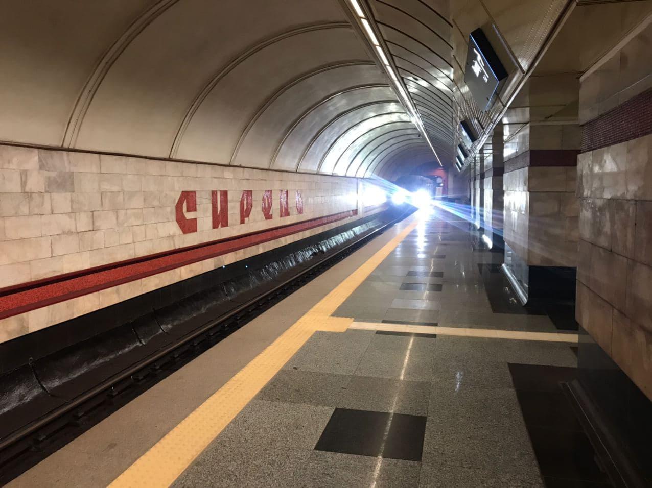 Рух поїздів «зеленою лінією» метро відновлено у звичайному режимі