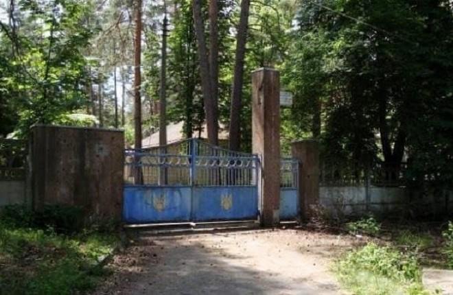 Депутат від “ЄС” разом з громадськістю Ірпеня рятують дитячий табір “Сокіл”