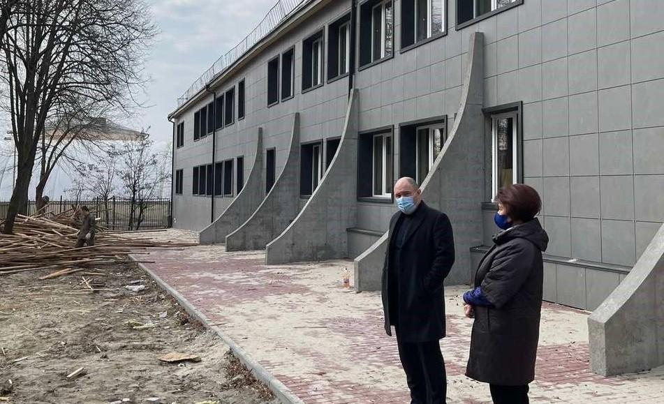 Оновлять все – від стелі до підлоги. На Печерську почали ремонтувати відому музичну школу