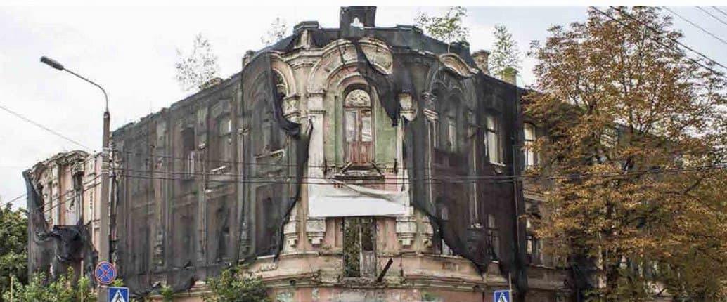 Прибутковий, але аварійний. На власника будинку Вертипороха подали в суд