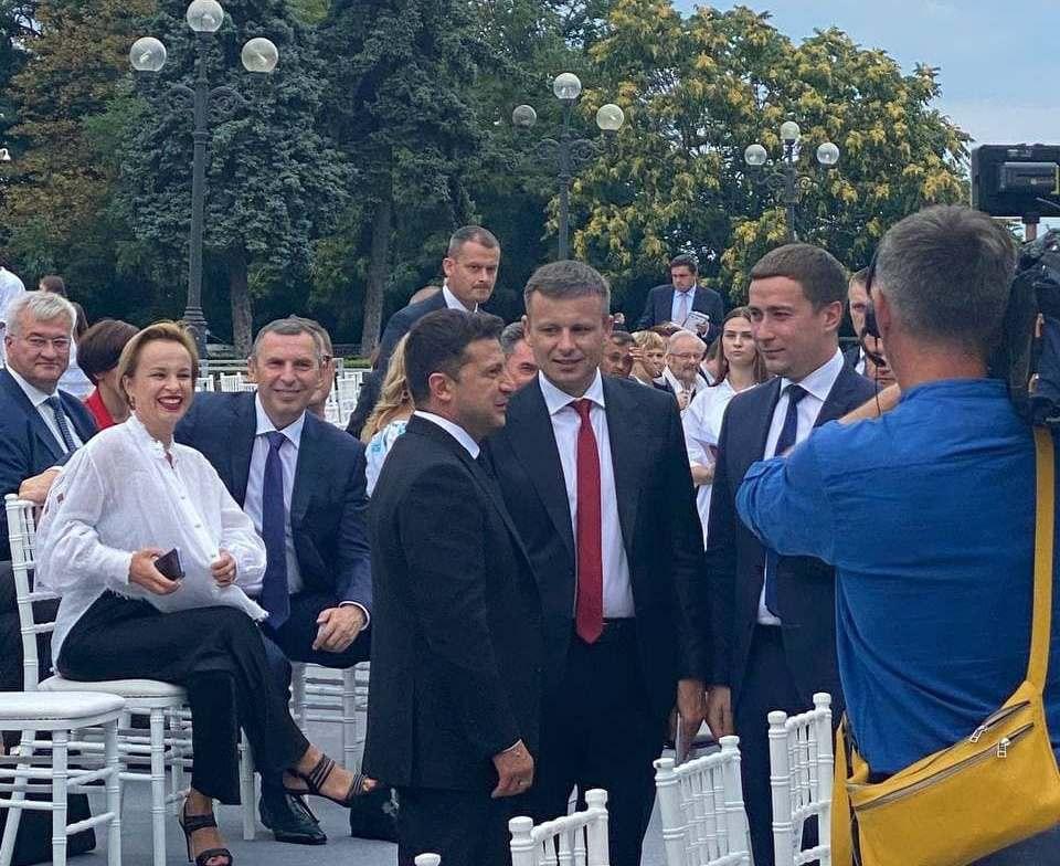 Люди кричать “ганьба” на концерті Бочеллі – що відбувається (ВІДЕО)