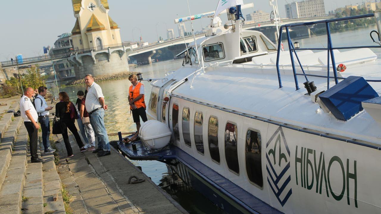 Політати на водних крилах: прогулятися річкою на “Ракеті” можуть всі охочі
