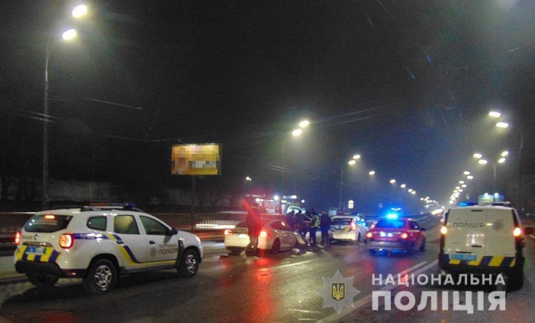 працівник автомийки розбив теслу клієнта