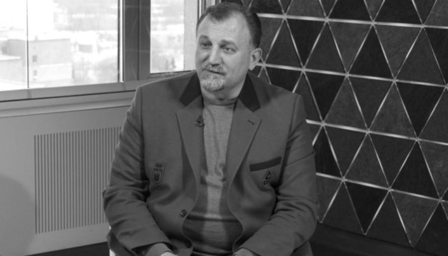 Почались якісь “розборки”: виник скандал через пам’ятник Роману Вірастюку