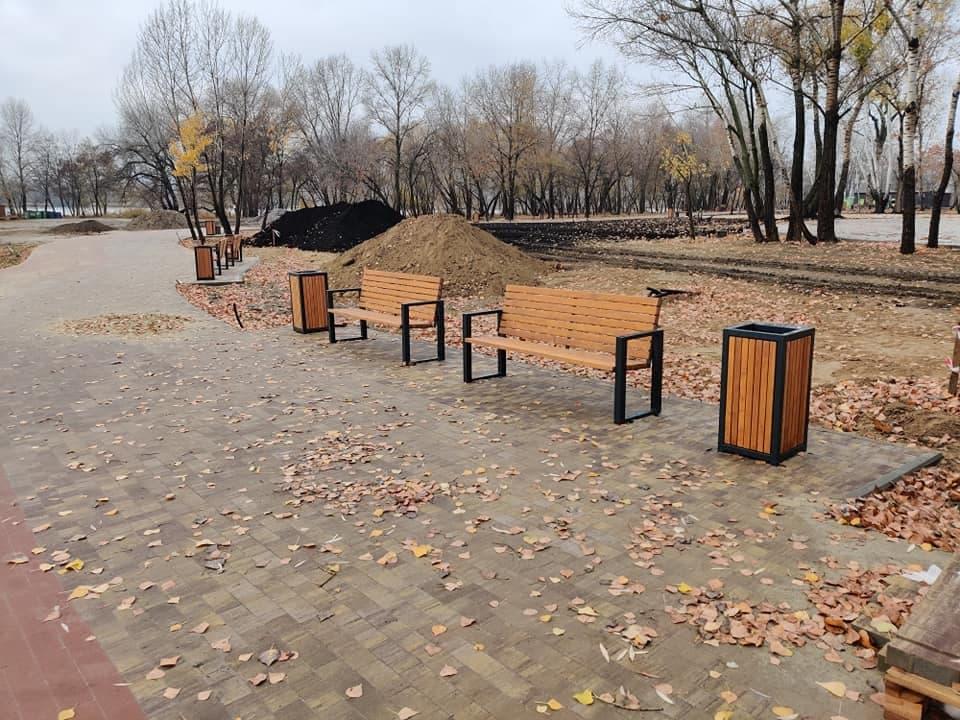 На Осокорках облаштовують парк «Прибережний» – що вже зроблено (ФОТО)