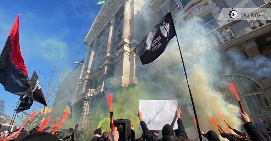 Активісти вимагають від СБУ розслідувати факт співпраці з ФСБ майбутнього високопосадовця у Нацбанку