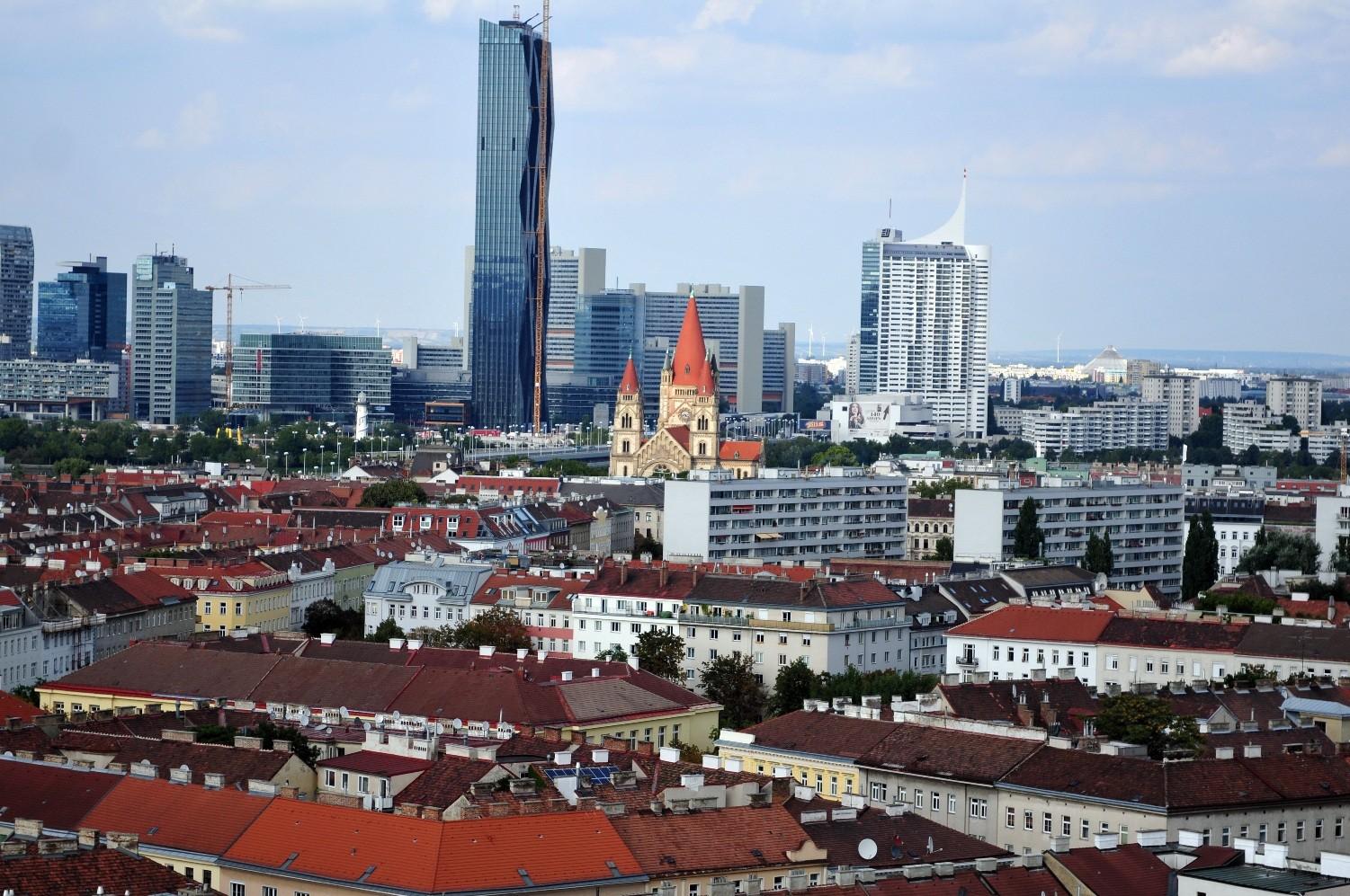 Евакуація до Відня і Мюнхена: місія допомагає з влаштуванням українських біженців