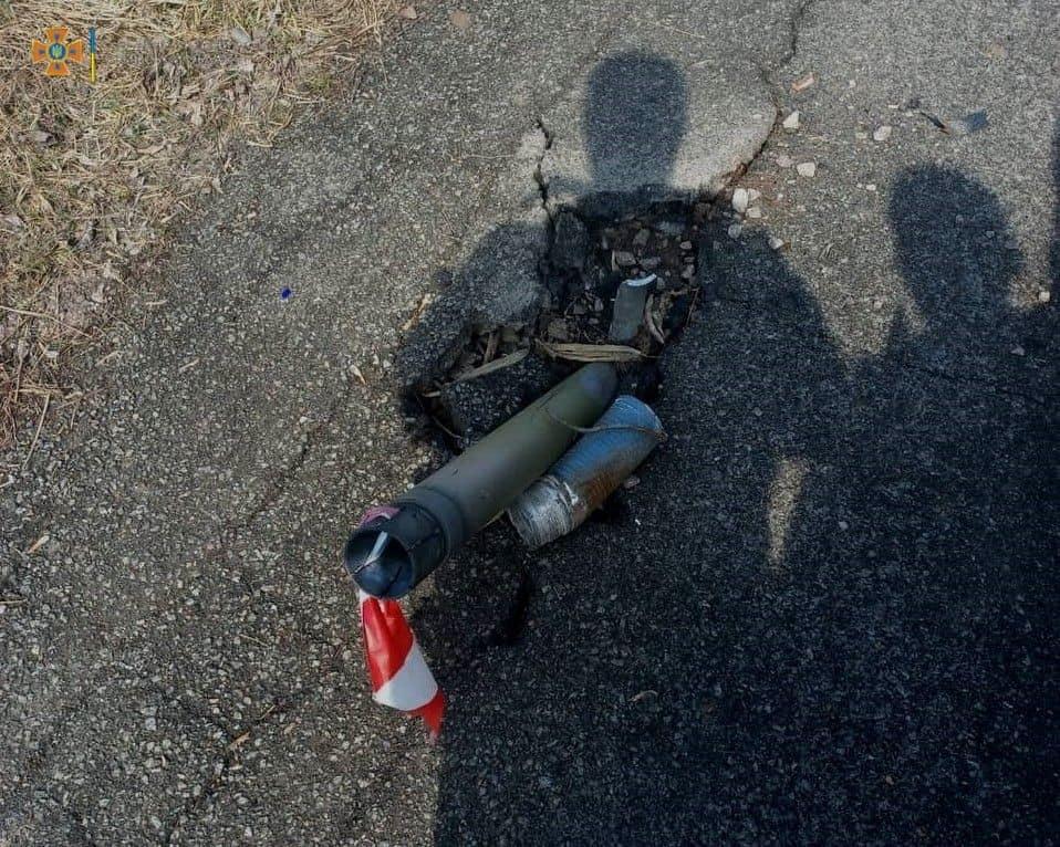 Орки відходять, але небезпека залишається. У Ясногородці виявили 9 мін