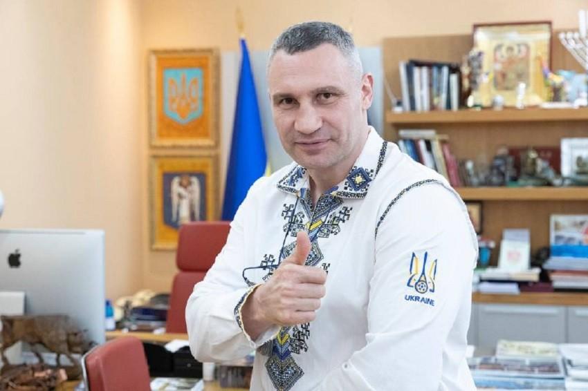До Дня Перемоги Кличку вишиють нову вишиванку