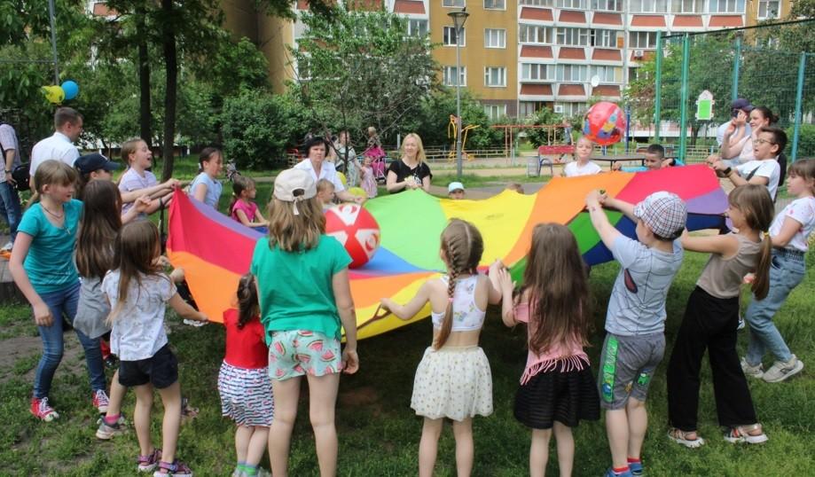 У Києві просто неба працюватиме простір “Читай-двір”