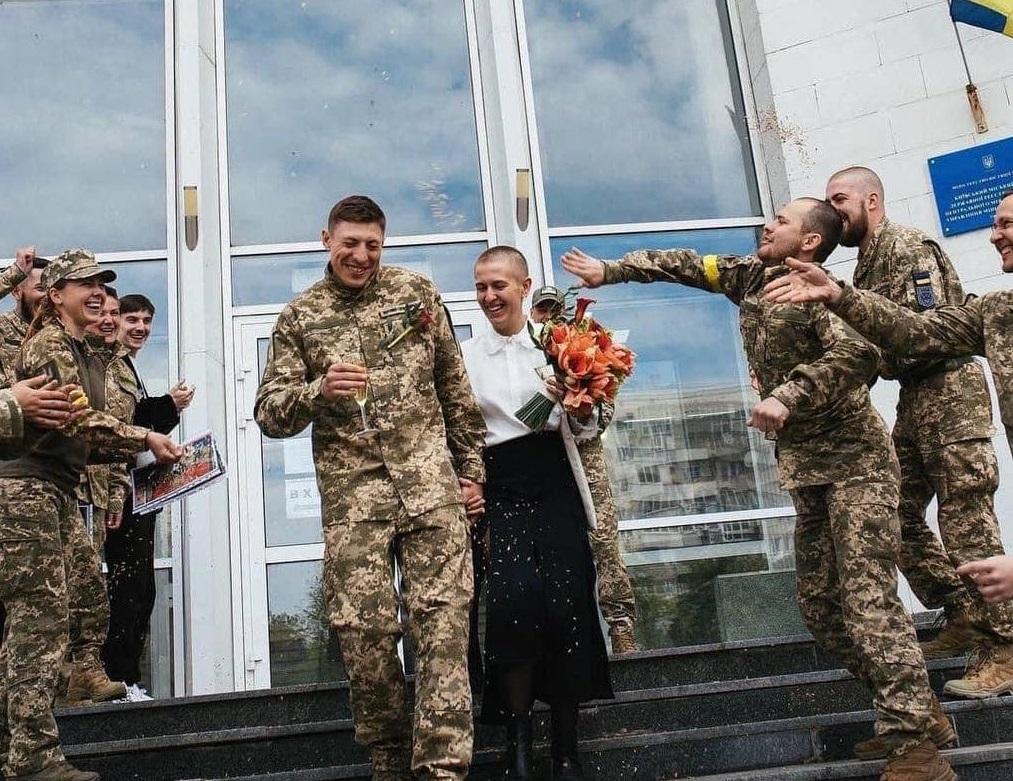 війна весілля