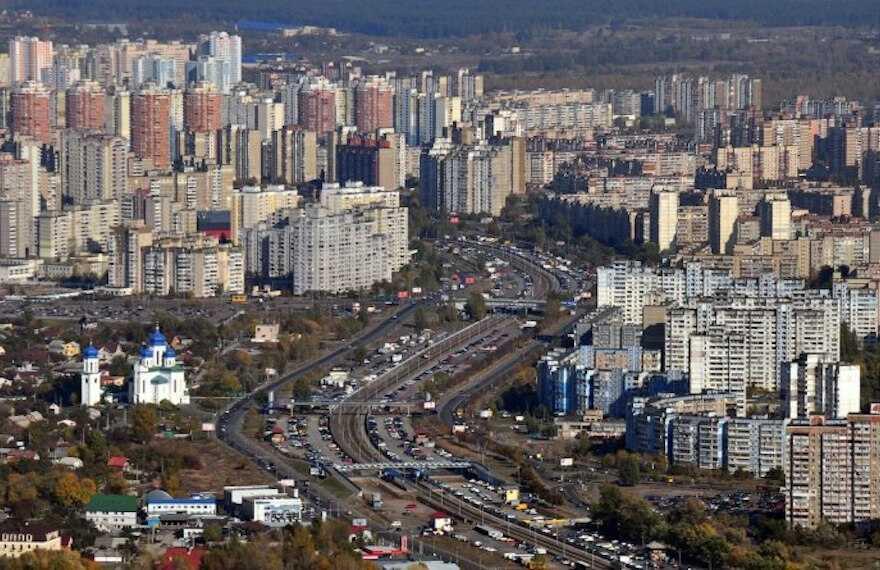 Громаді Києва повернули ділянку на Троєщині, яку незаконно передали в оренду для автостоянки
