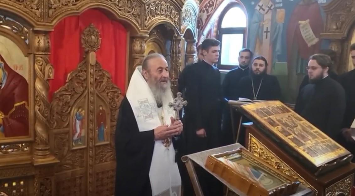 “Наша УПЦ робила все, щоб російський та український народи жили в мирі”: Онуфрій зустрівся з російськими військовополоненими