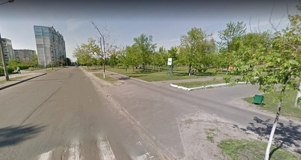 Біля Деснянського парку розпочинається ремонт тротуару – як обходити (СХЕМА)