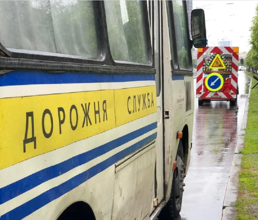 У Святошинському районі обмежили рух транспорту на вулиці Ірпінській
