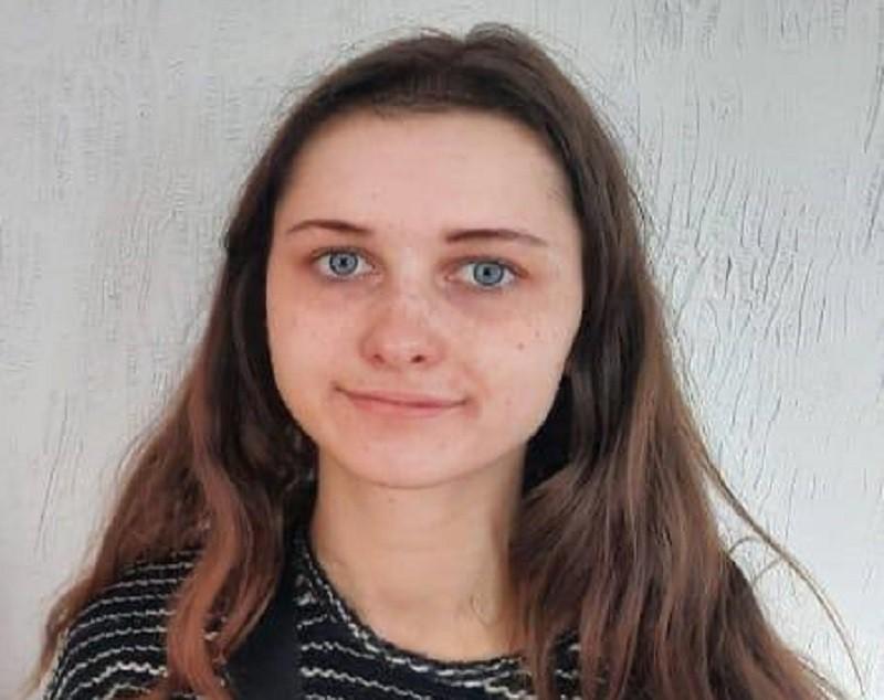 Пішла в парк та не повернулася: на Київщині розшукують 16-річну Валентину Бойко
