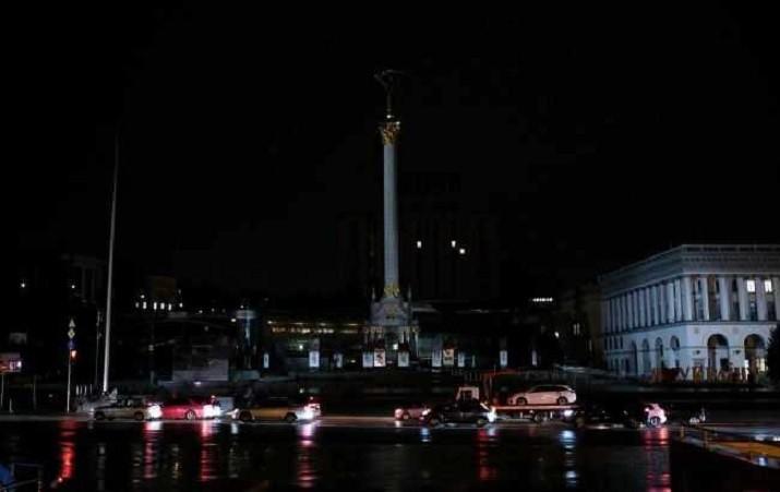 хрещатик у темряві