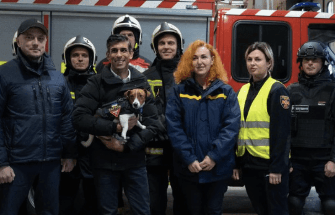 Новий британський прем’єр побував у київській пожежній частині (ФОТО)