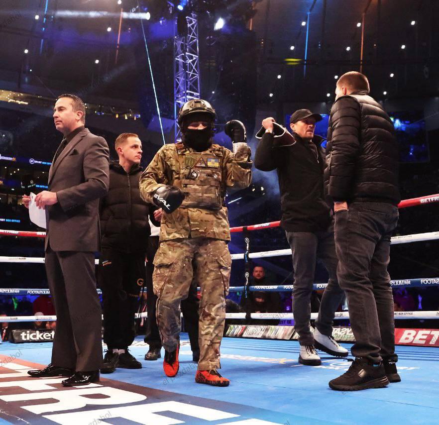 Український боксер Денис Берінчик став чемпіоном Європи за версією EBU