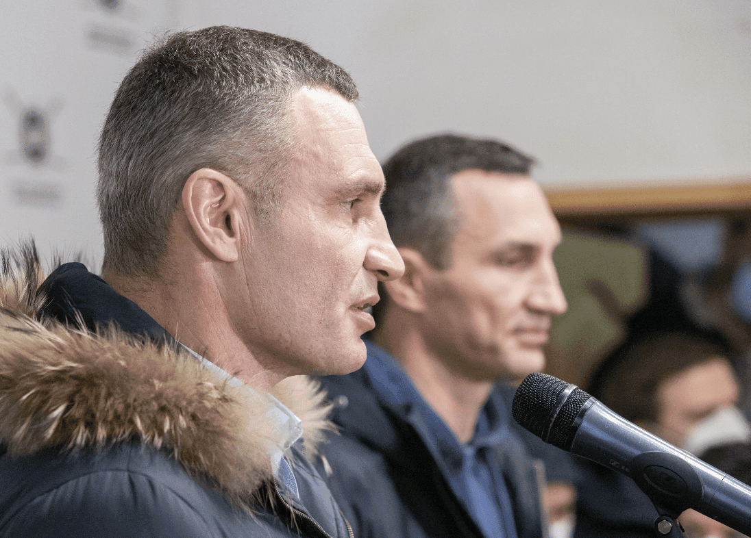 Брати Клички поїдуть у Давос на економічний форум