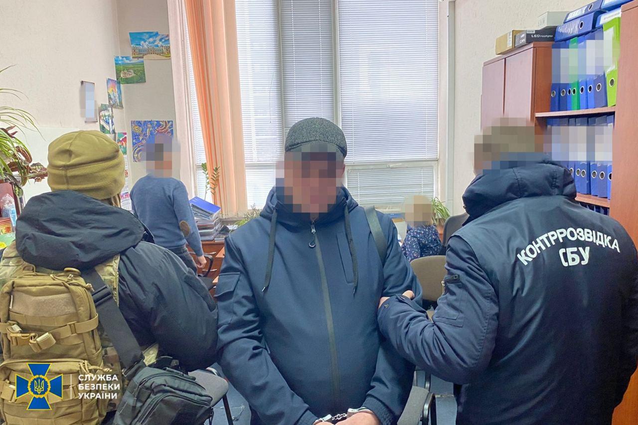 У Києві затримано російського агента, який працевлаштовувався до “Укроборонпрому”