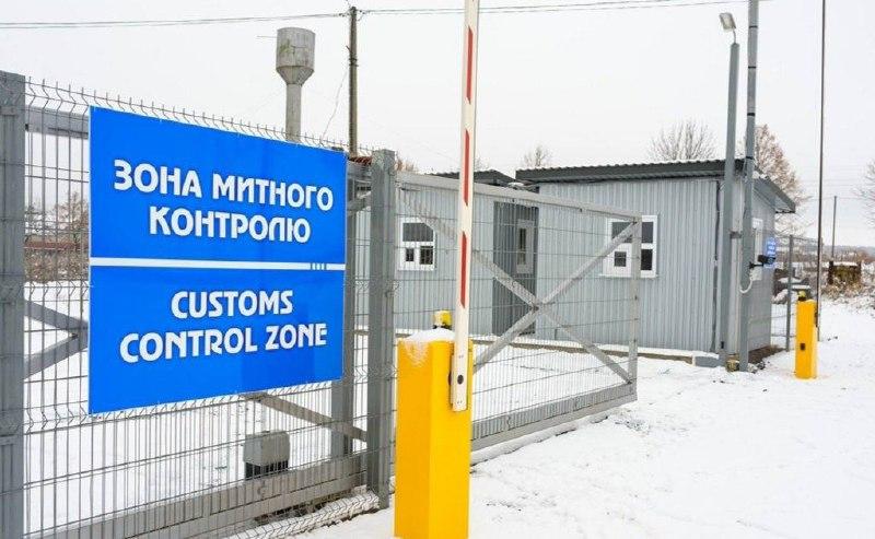 Київські митники виявили бізнесменів, які намагалися обійти податки на автоакумулятори