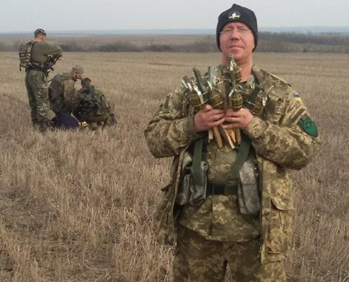 Лікує захисників з «травмою війни» ще поки вони на фронті: київський психолог реабілітує воїнів в зоні бойових дій