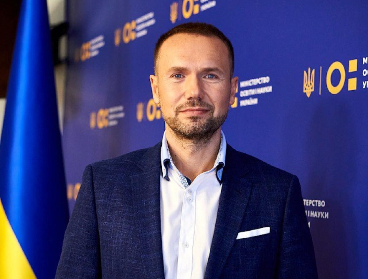Ліцеї, підручники та діджитал: Сергій Шкарлет залишив наступнику програму розвитку освіти