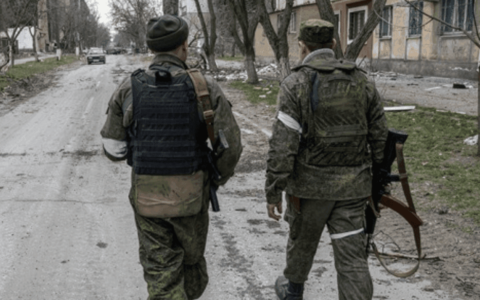 Військові РФ грабують будинки українців, а вкрадене продають в інших містах