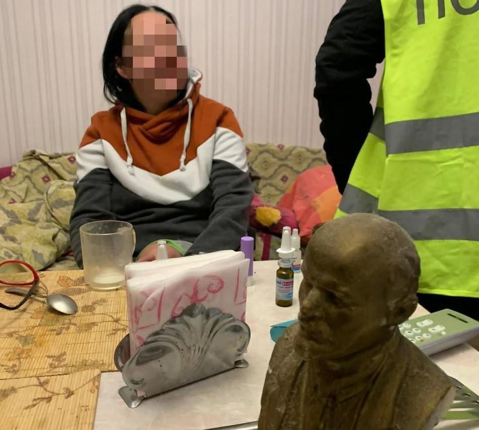 Роками жила у Києві і агітувала за “руській мір”: у столиці викрили громадянку рф