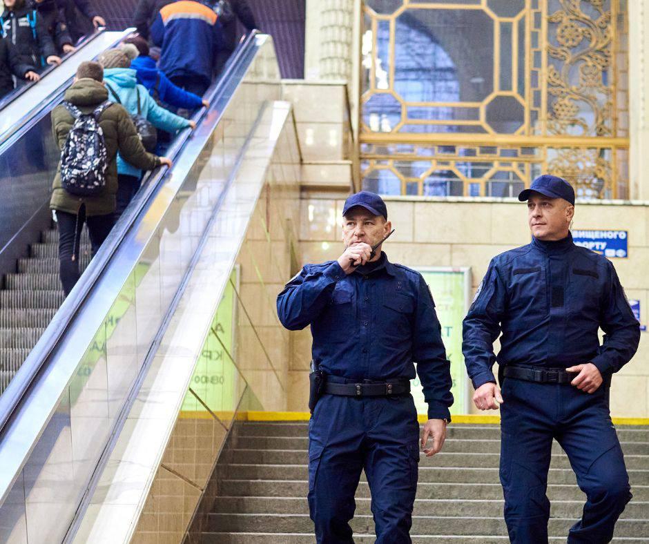 Два потяги з Києва мають воєнізовану охорону – Укрзалізниця