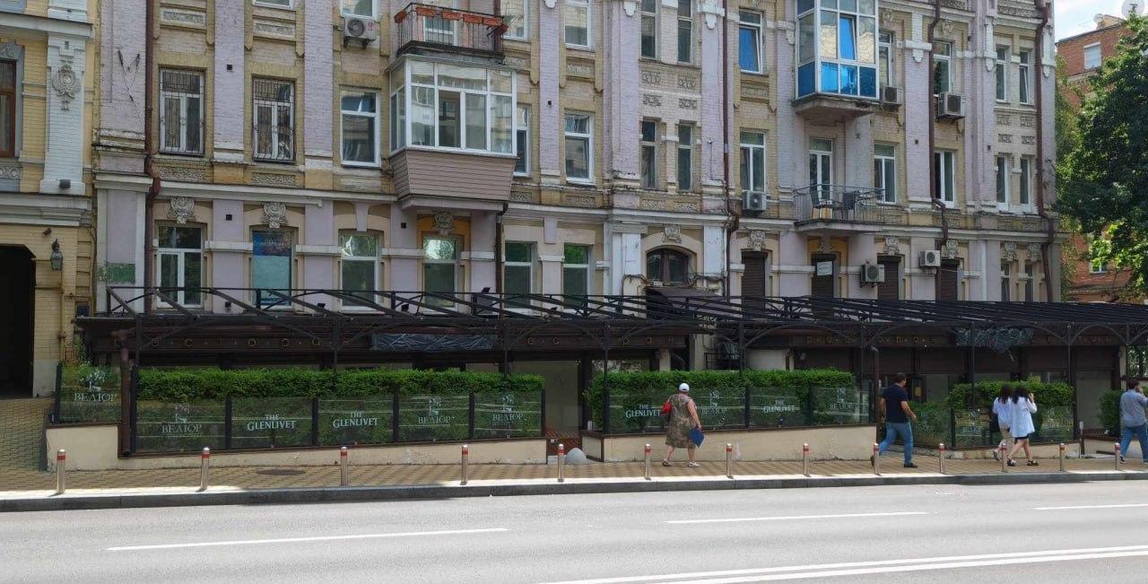 У Києві скандальний ресторан Тищенка “Велюр” припинив роботу