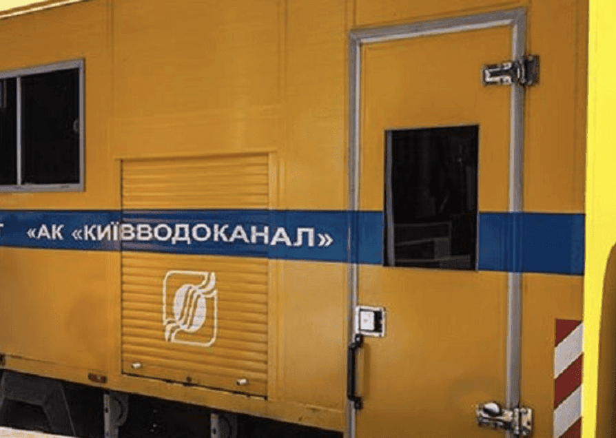 На проспекті Науки у Києві стався провал на дорозі
