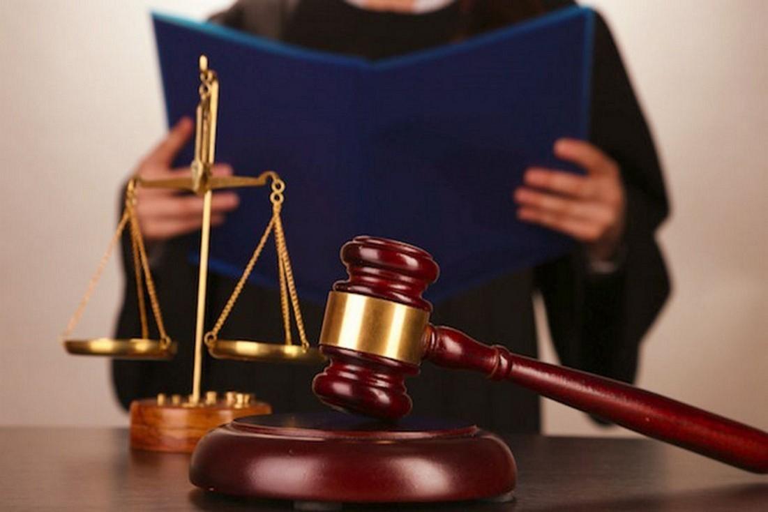 Бо насварив: у Києві чоловік убив батька та поранив матір