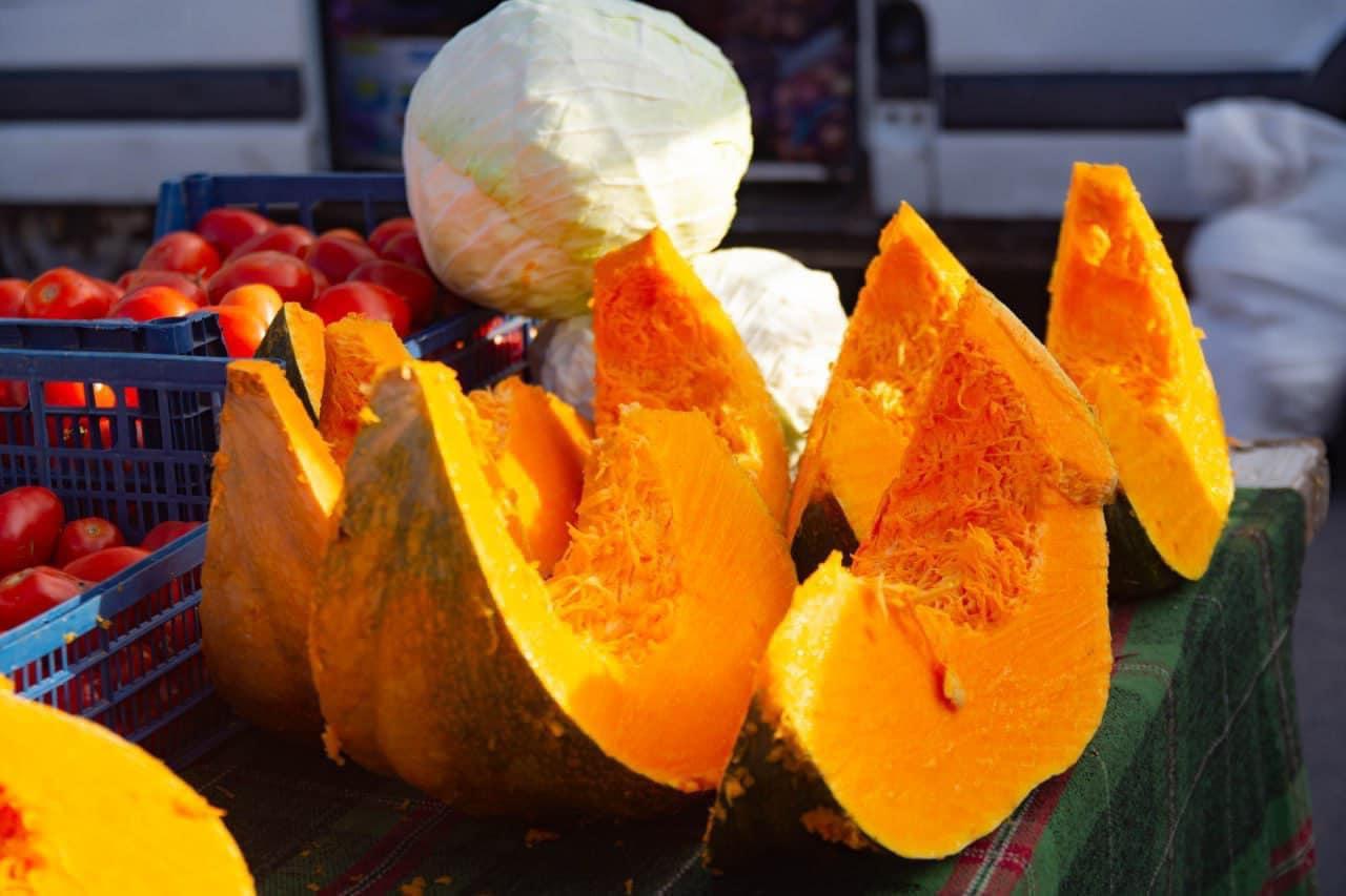 Ярмарки у Києві: де купити продукти цього тижня