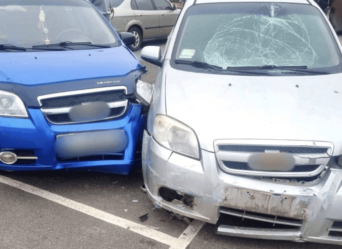 У Переяславі водійка втратила свідомість за кермом, влаштувала ДТП та наїхала на пішоходів (фото)