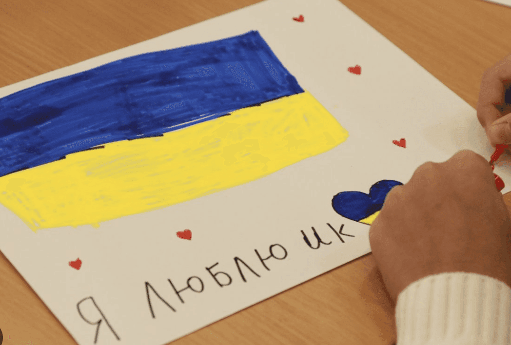 Привітаємо воїнів: до Дня Збройних сил України в Ірпені збирають дитячі малюнки та побажання