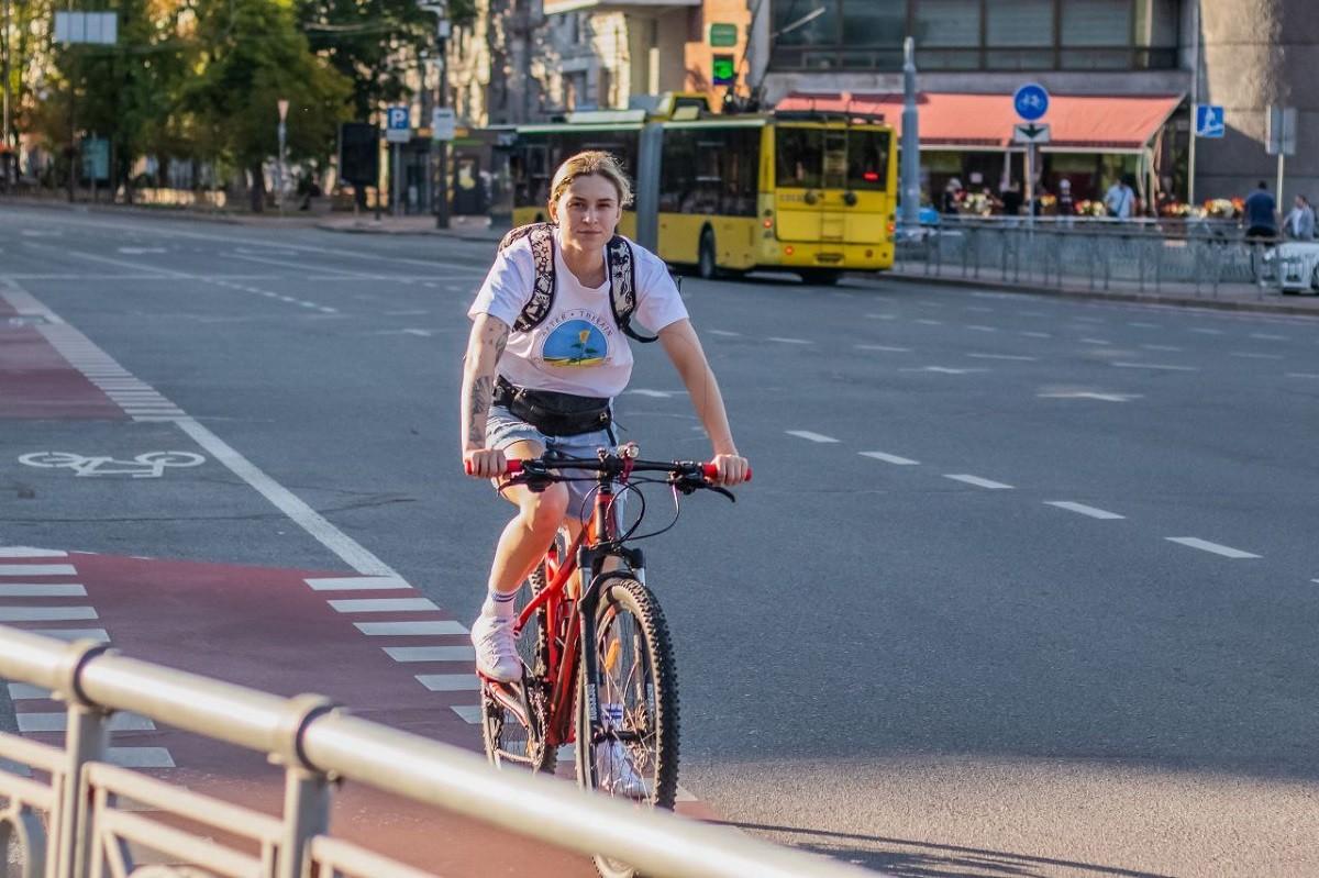 Велосипедом на роботу: де шукати велопарковки в столиці