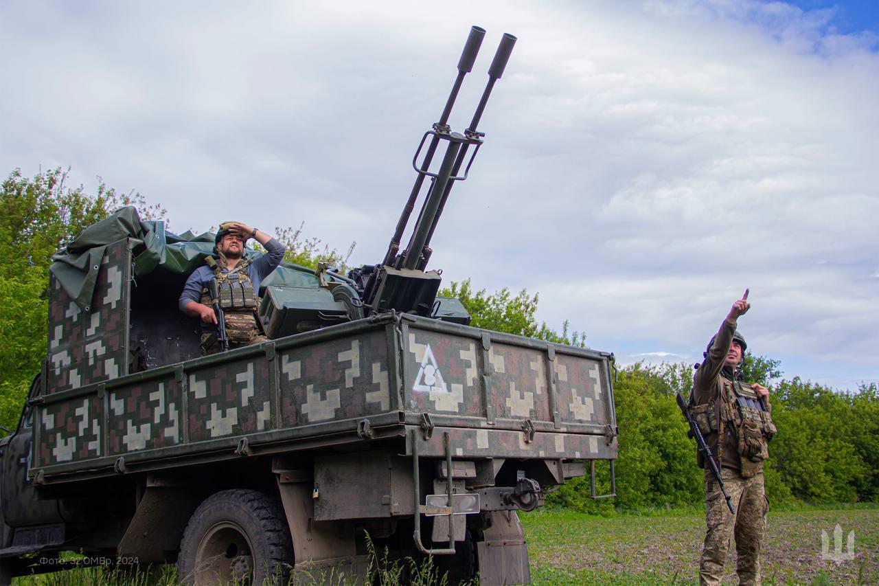 У Київській області оголошували повітряну тривогу через дельтапланериста