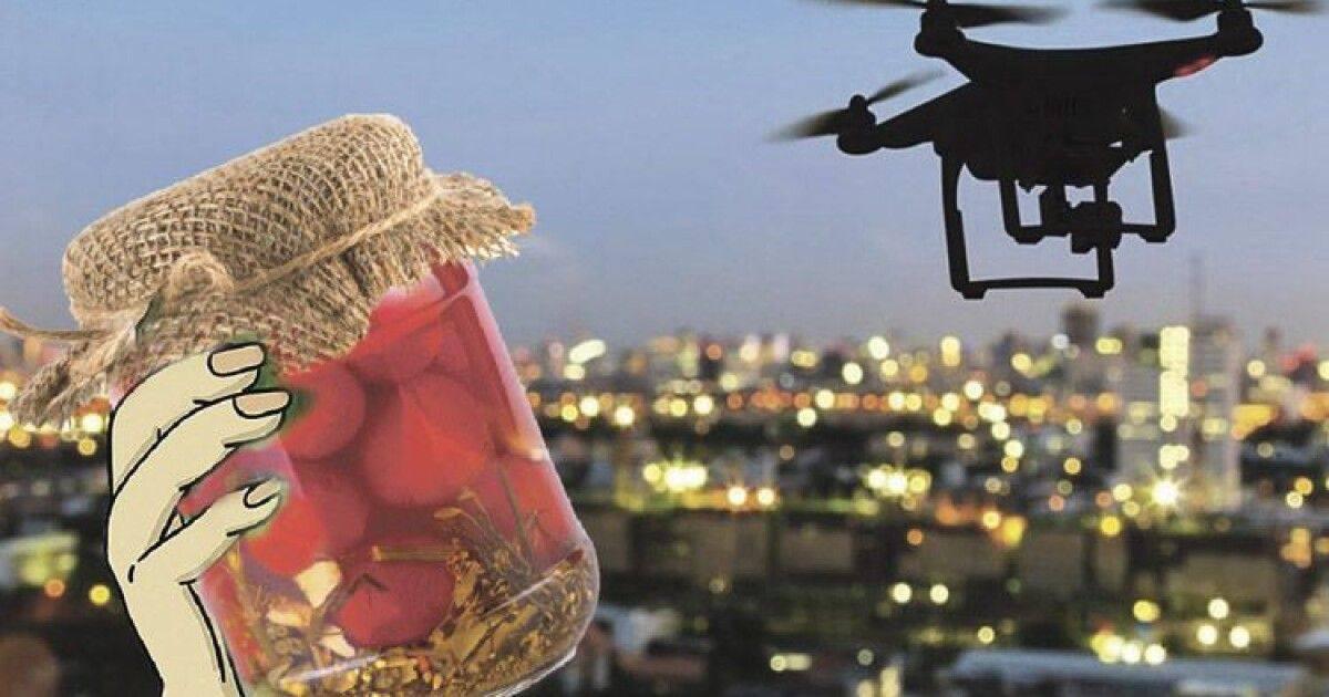 Киянка показала балкон, з якого на початку війни збила дрон банкою з помідорами