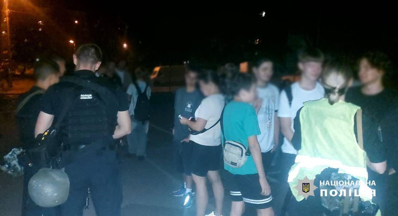 На стадіоні в Солом’янському районі вибухнула граната, постраждав підліток